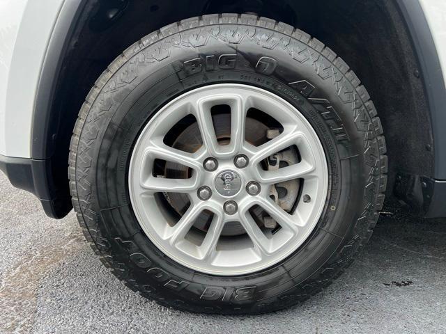 used 2019 Jeep Grand Cherokee car, priced at $16,350