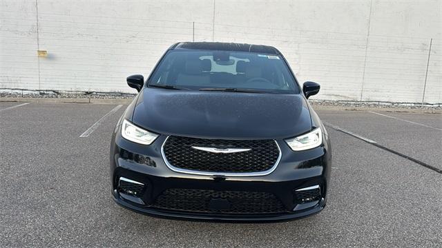 new 2026 Chrysler Pacifica car, priced at $40,415