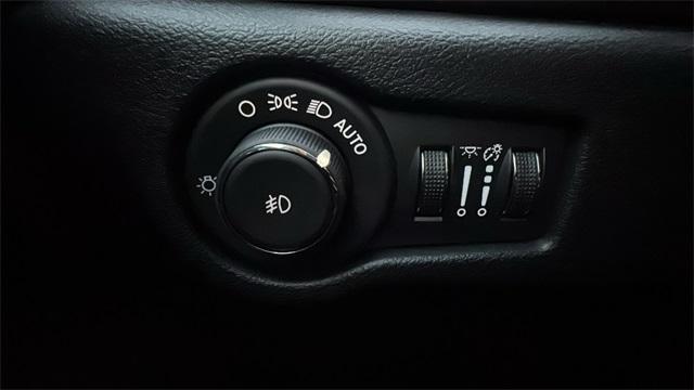 new 2026 Chrysler Pacifica car, priced at $40,415