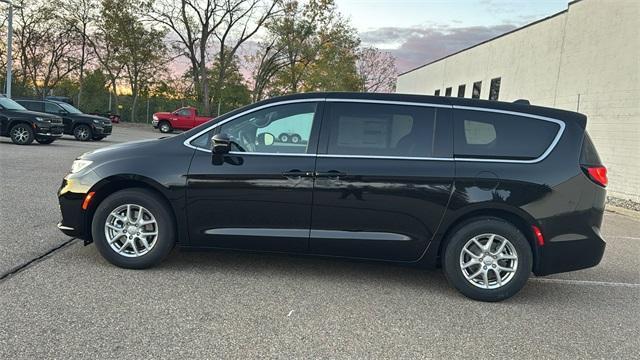 new 2026 Chrysler Pacifica car, priced at $40,415