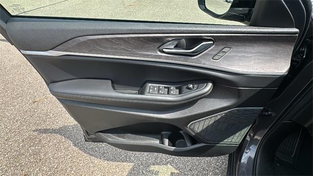 new 2025 Jeep Grand Cherokee car, priced at $50,097