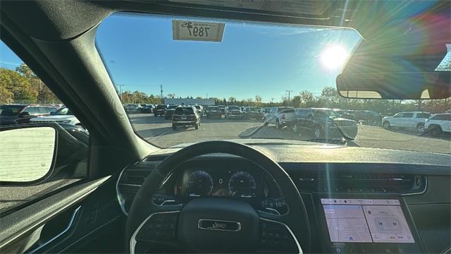 new 2025 Jeep Grand Cherokee car, priced at $41,964