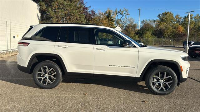 new 2025 Jeep Grand Cherokee car, priced at $41,964