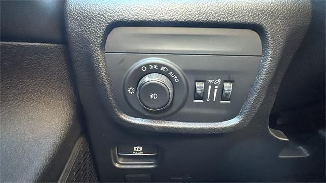 new 2025 Jeep Grand Cherokee car, priced at $41,964