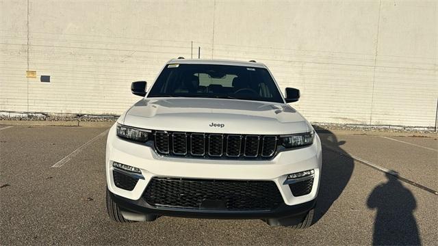 new 2025 Jeep Grand Cherokee car, priced at $41,964