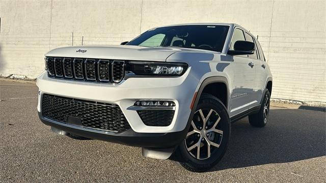 new 2025 Jeep Grand Cherokee car, priced at $45,868