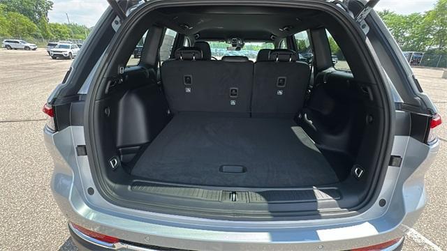 used 2025 Jeep Grand Cherokee car, priced at $46,275