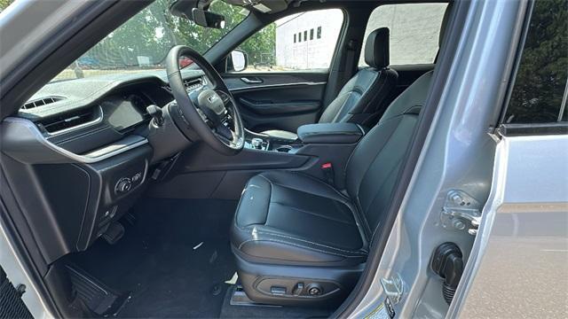 used 2025 Jeep Grand Cherokee car, priced at $46,275