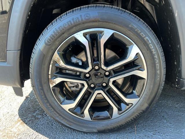 used 2022 Jeep Compass car, priced at $21,407
