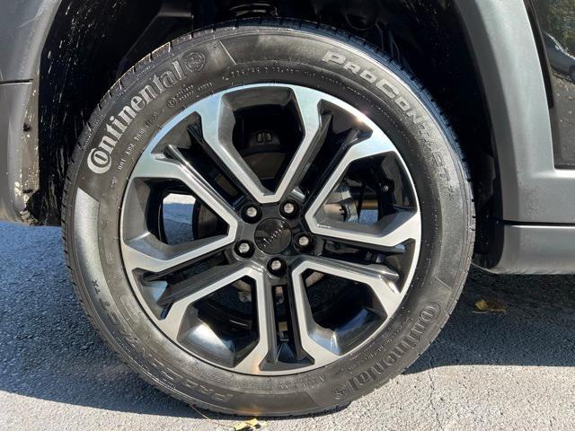 used 2022 Jeep Compass car, priced at $21,407