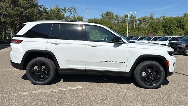 new 2025 Jeep Grand Cherokee car, priced at $50,413