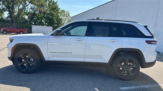 new 2025 Jeep Grand Cherokee car, priced at $50,413