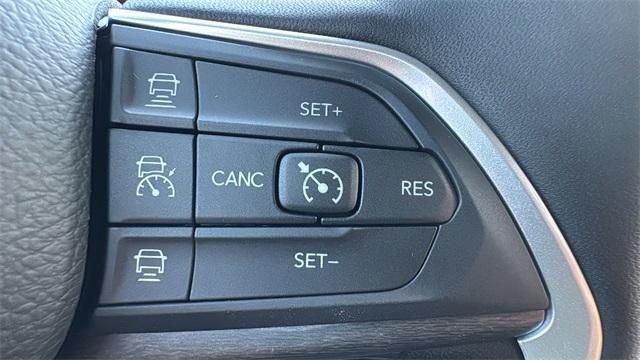 new 2025 Jeep Grand Cherokee car, priced at $50,413