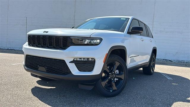 new 2025 Jeep Grand Cherokee car, priced at $50,413