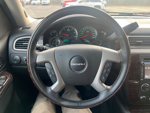 used 2013 GMC Yukon car, priced at $9,998