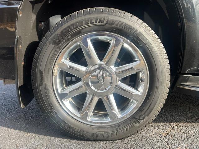 used 2013 GMC Yukon car, priced at $9,998