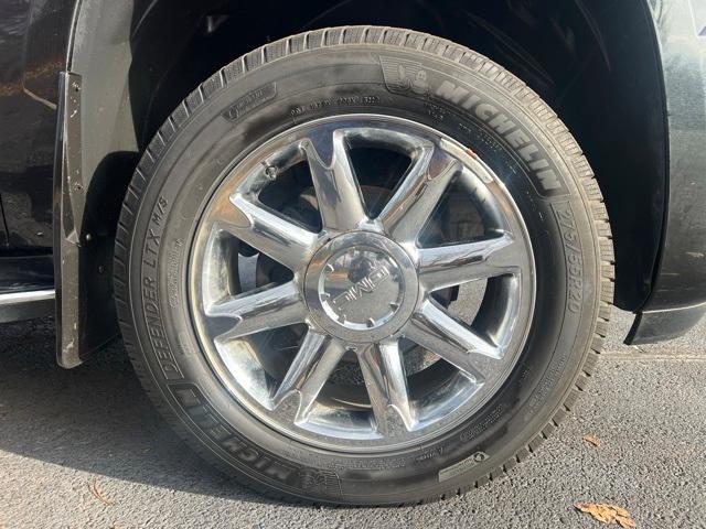 used 2013 GMC Yukon car, priced at $9,998