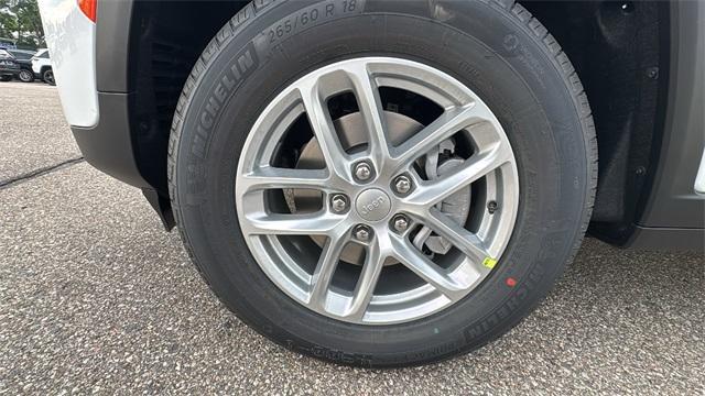 new 2025 Jeep Grand Cherokee car, priced at $42,318