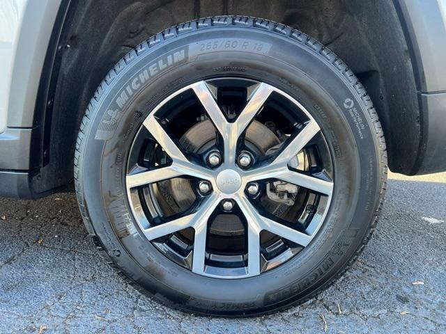 used 2024 Jeep Grand Cherokee car, priced at $33,500