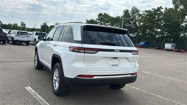 new 2025 Jeep Grand Cherokee car, priced at $43,205