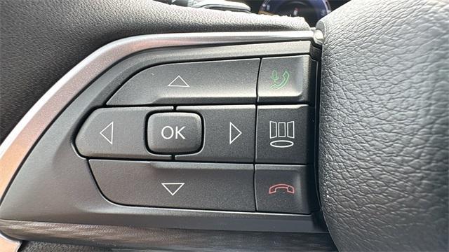 new 2025 Jeep Grand Cherokee car, priced at $43,205