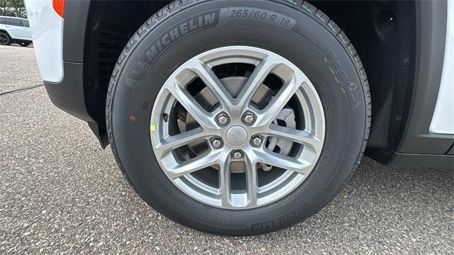 new 2025 Jeep Grand Cherokee car, priced at $43,205