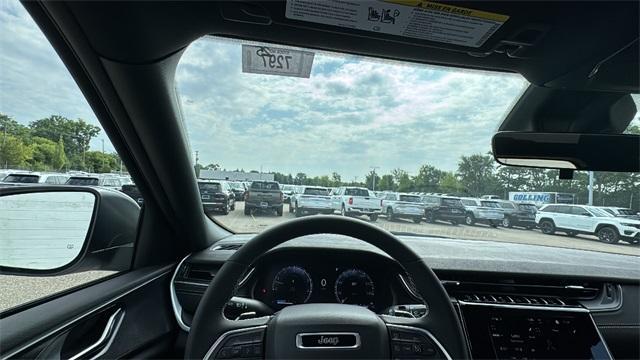 new 2025 Jeep Grand Cherokee car, priced at $43,205