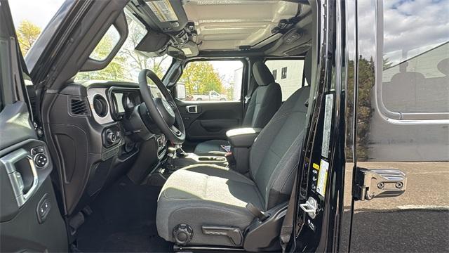 new 2026 Jeep Gladiator car, priced at $46,770