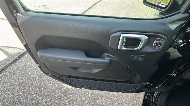 new 2026 Jeep Gladiator car, priced at $46,770