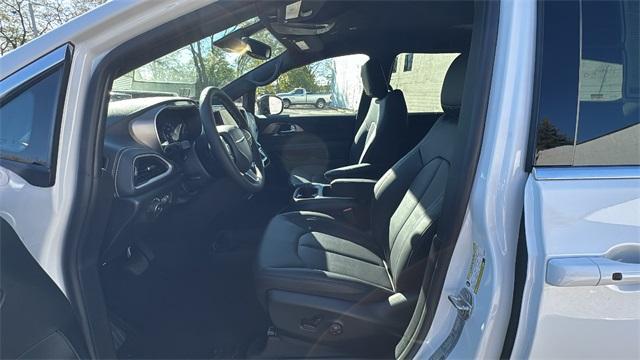 new 2026 Chrysler Pacifica car, priced at $40,915