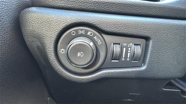 new 2026 Chrysler Pacifica car, priced at $40,915