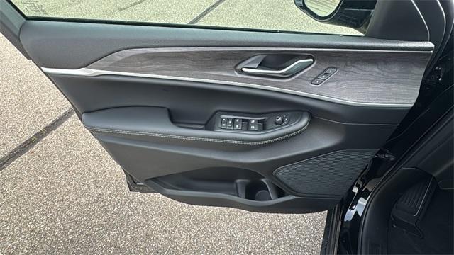 new 2025 Jeep Grand Cherokee L car, priced at $48,339