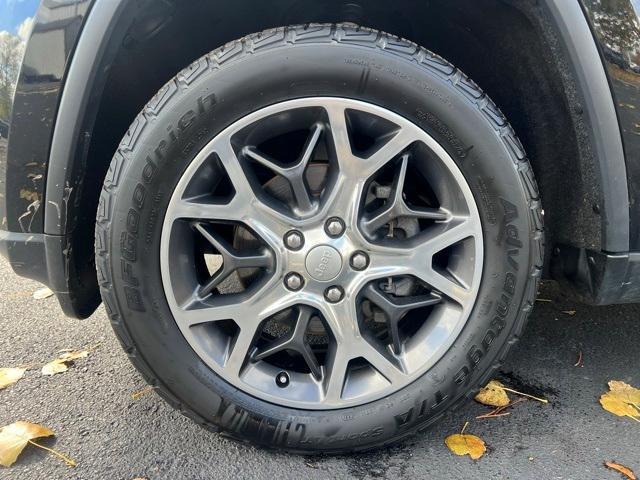 used 2019 Jeep Grand Cherokee car, priced at $20,000