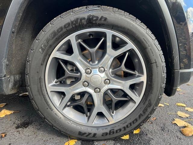 used 2019 Jeep Grand Cherokee car, priced at $20,000