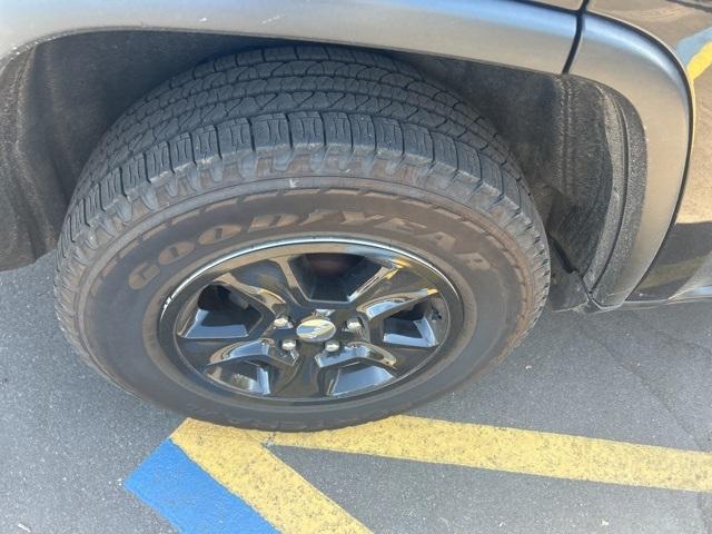 used 2016 Jeep Grand Cherokee car, priced at $10,900