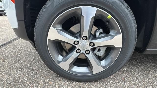 new 2025 Jeep Grand Cherokee car, priced at $51,906