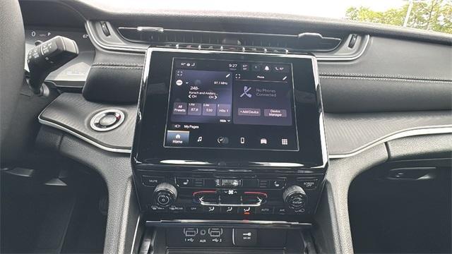 new 2025 Jeep Grand Cherokee L car, priced at $44,689