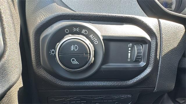 new 2025 Jeep Gladiator car, priced at $45,664