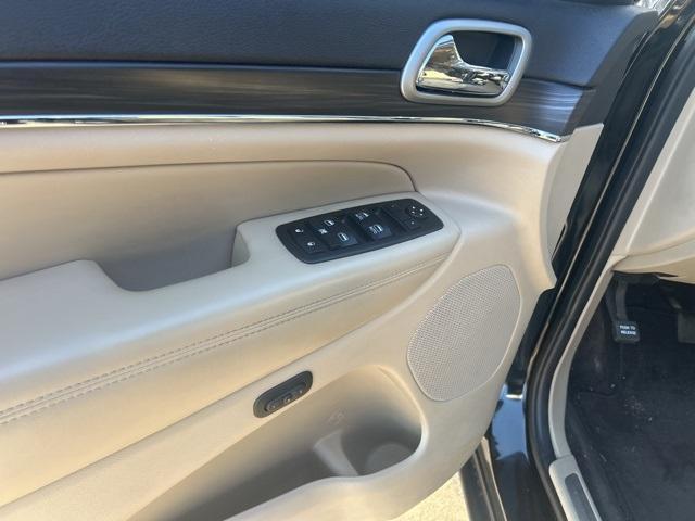 used 2019 Jeep Grand Cherokee car, priced at $15,524