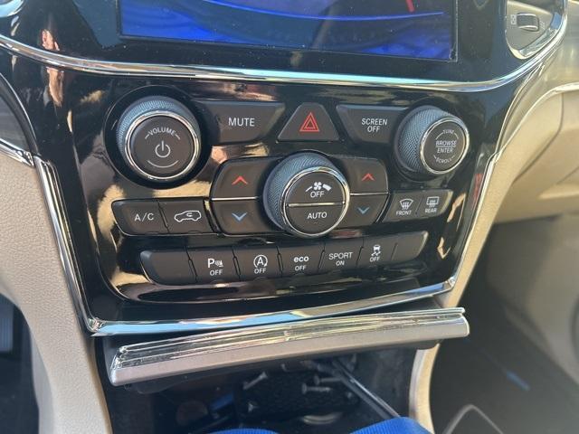 used 2019 Jeep Grand Cherokee car, priced at $15,524