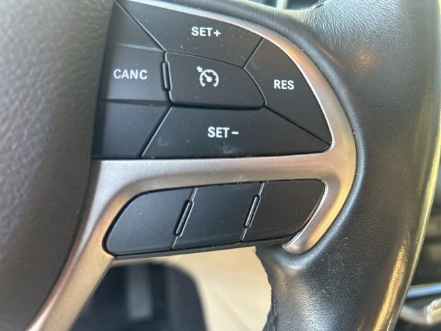 used 2019 Jeep Grand Cherokee car, priced at $15,524