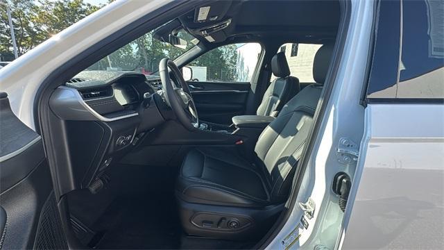 new 2025 Jeep Grand Cherokee car, priced at $50,537