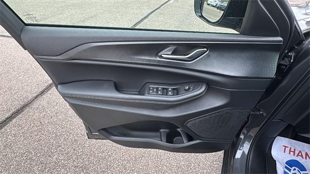 new 2025 Jeep Grand Cherokee L car, priced at $39,717