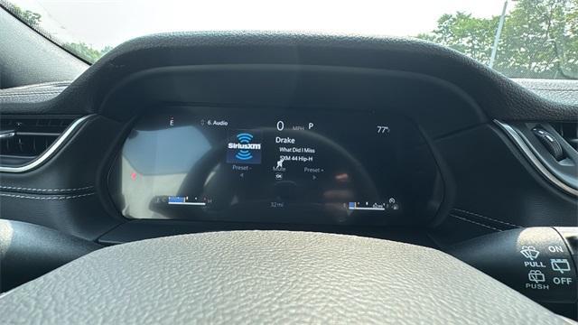 new 2025 Jeep Grand Cherokee car, priced at $50,097