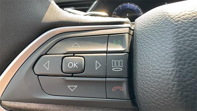 new 2025 Jeep Grand Cherokee car, priced at $50,097