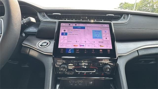 new 2025 Jeep Grand Cherokee car, priced at $50,097