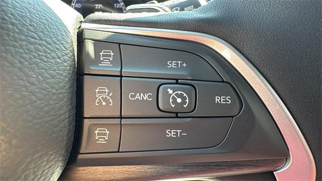 new 2025 Jeep Grand Cherokee car, priced at $46,954