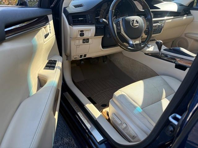 used 2015 Lexus ES 350 car, priced at $18,890
