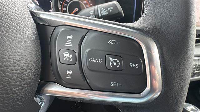 new 2025 Jeep Wrangler car, priced at $53,732