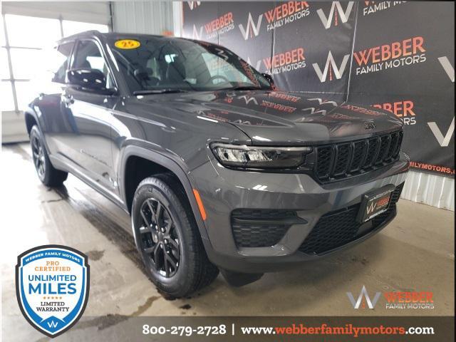 new 2025 Jeep Grand Cherokee car, priced at $41,780